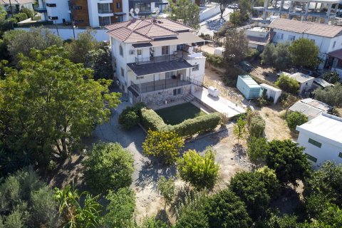 Продажа виллы  в Алсанджаке, Гирне, Северный Кипр 7+1, 400м2, №214656 – фото 7