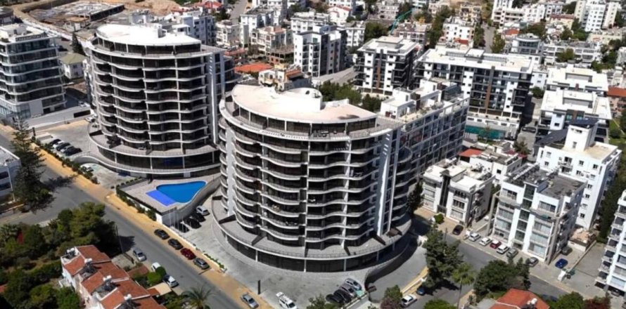 2+1 Lägenhet  i Girne,  Nr. 214569