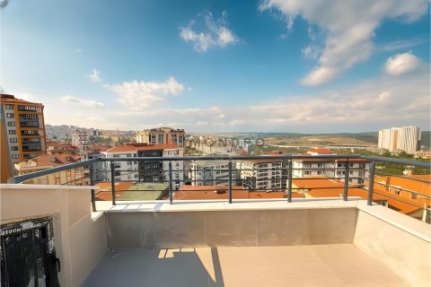 5+1 Apartment  in Eyup, Istanbul, Turkey No. 221417