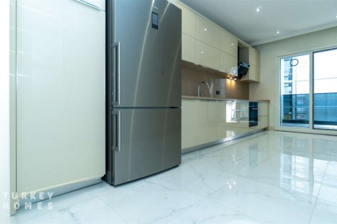 2+1 Wohnung in Istanbul, Türkei Nr. 233360 - 9