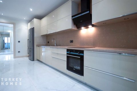 2+1 Wohnung in Istanbul, Türkei Nr. 233360 - 10