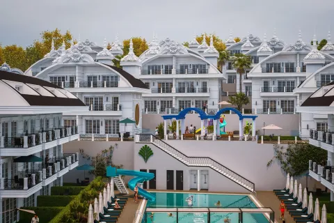 آپارتمان در  Alanya ، ترکیه 3 خوابه ، 210 متر مربع.  شماره 223969