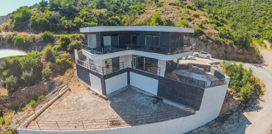 آپارتمان در  Alanya ، ترکیه 4 خوابه ، 632 متر مربع.  شماره 223967