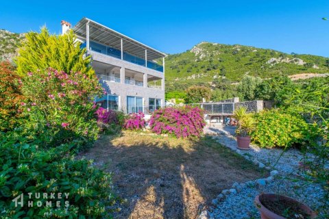 Villa  5+1  Üzümlü, Erzincan, Türkiye №233140 - 2