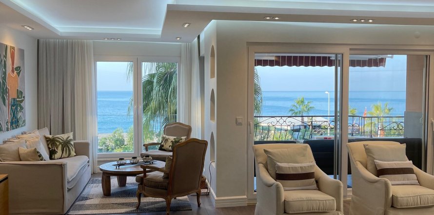 5+1 Apartment  in Mahmutlar, Antalya, Turkey No. 214726