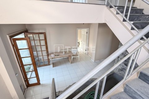 Продажа коммерческой недвижимости в Менемене, Измире, Турция, 1100м2, №221110 – фото 23