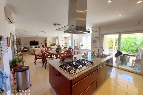 Продажа виллы  в Аланье, Анталье, Турция 4+1, 330м2, №233745 – фото 8