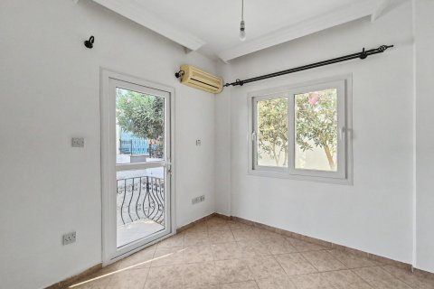Lägenhet  i Alsancak, Girne,  Nr. 228823 - 9