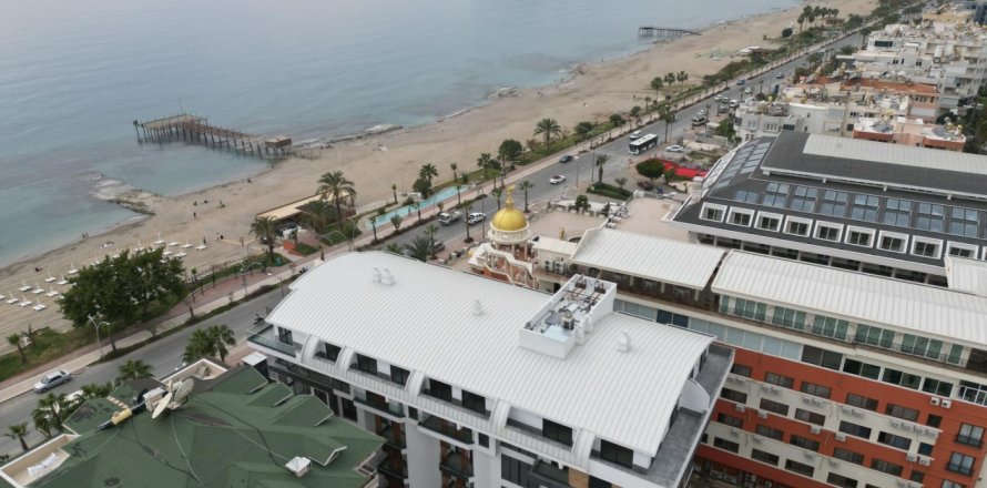 1+1 Apartment  in Oba, Antalya, Turkey No. 214794