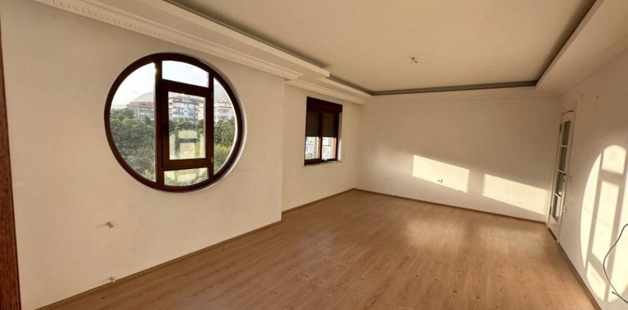 Apartment  in Alanya, Antalya, Turkey No. 215171