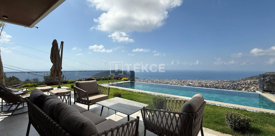 Вилла  6+1 в Аланье, Анталья, Турция №86343