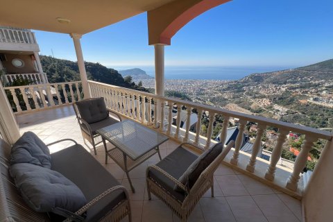 3+1 Apartment  in Alanya, Antalya, Turkey No. 217893