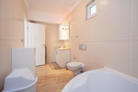 Продажа виллы  в Тепе, Аланье, Анталье, Турция 4 комн., 179м2, №212723 – фото 15