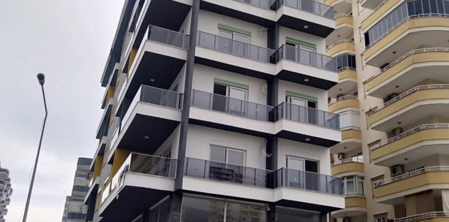 2+1 Apartment  in Mahmutlar, Antalya, Turkey No. 221701