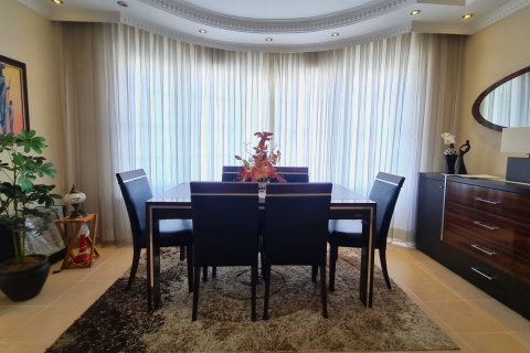 2+1 Apartment  in Alanya, Antalya, Turkey No. 219200