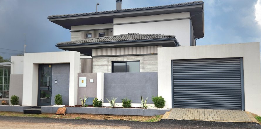 Villa  4+1  Antalya, Türkiye №215884