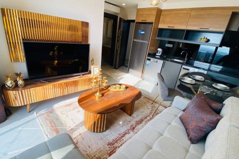 1+1 Lägenhet  i Mahmutlar, Antalya, Turkiet Nr. 216414