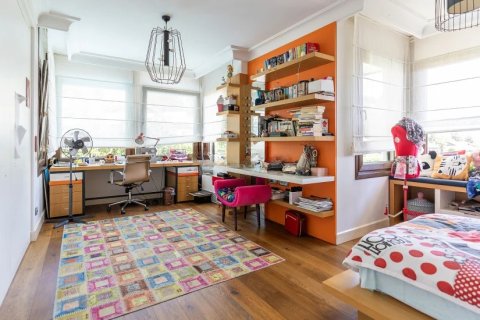 5+1 Villa  in Istanbul, Türkei Nr. 222745 - 5