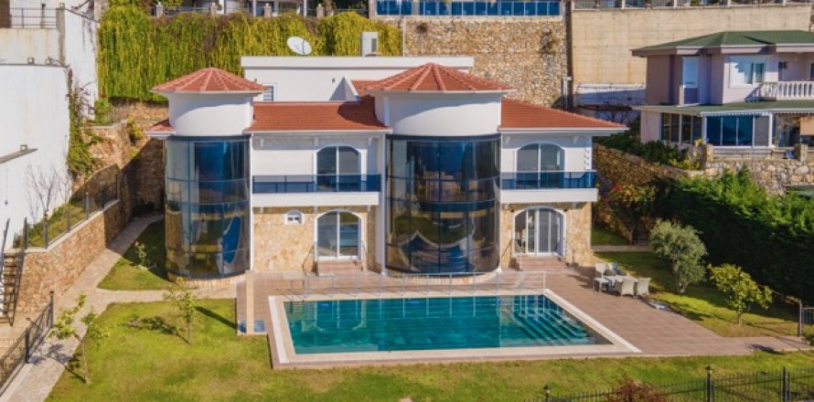 5+1 Villa  in Antalya, Turkey No. 222850