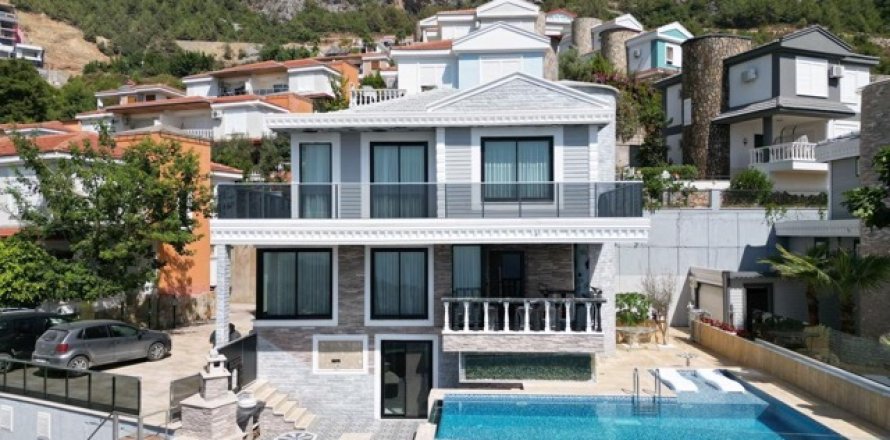 3+1 Villa  in Antalya, Turkey No. 222849
