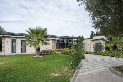 Продажа виллы  в Измире, Турция 4+1, 750м2, №213593 – фото 18