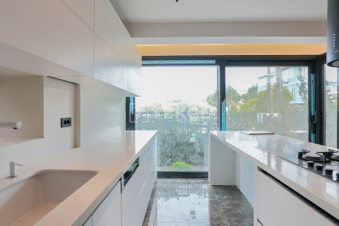 Villa for sale  in Izmir, Turkey, 5 bedrooms, 250m2, No. 213597 – photo 25