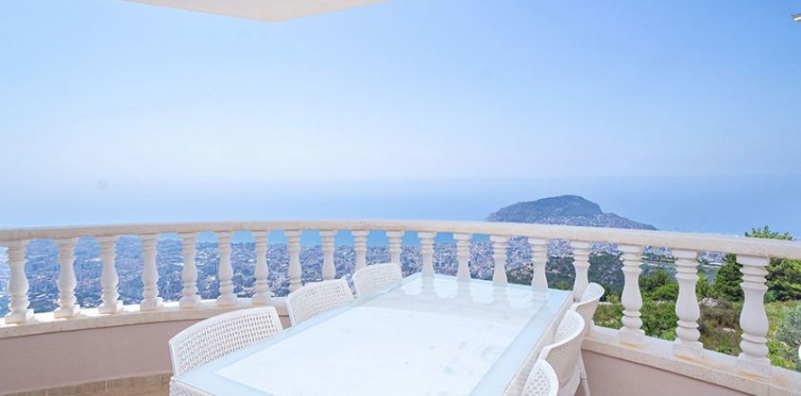 Villa  3+1  Alanya, Antalya, Türkiye №218529