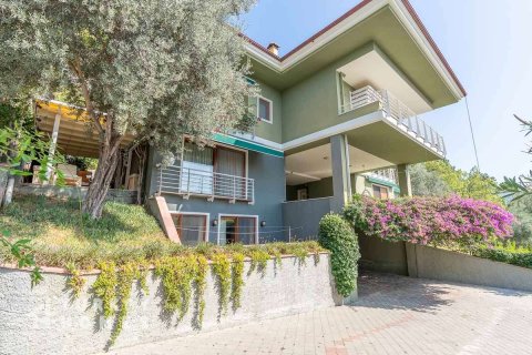 2+1 Lägenhet  i Gocek, Mugla, Turkiet Nr. 233281
