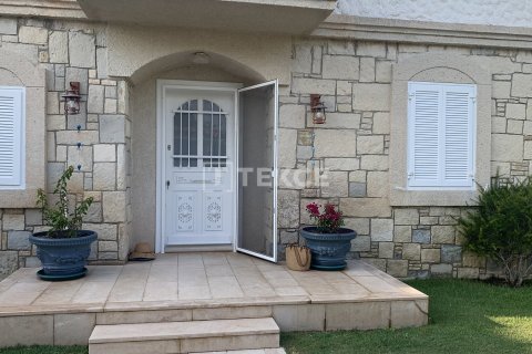 4+1 Villa  i Cesme, Izmir, Tyrkiet Nr. 224638 - 9