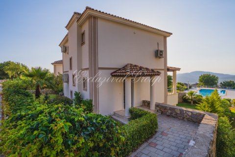 ویلا در  Fethiye ، ترکیه 4 خوابه ، 220 متر مربع.  شماره 224658 - 19