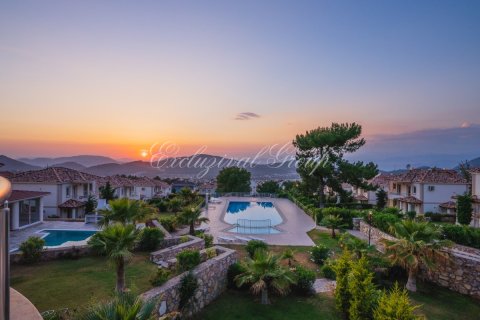 ویلا در  Fethiye ، ترکیه 4 خوابه ، 220 متر مربع.  شماره 224658 - 2