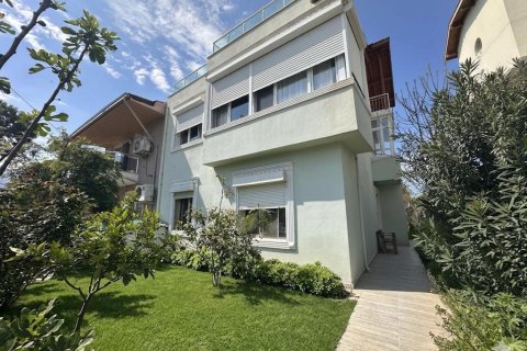 4+2 Villa  in Izmir, Turkey No. 226234