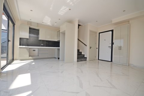 Аренда квартиры  в Аланье, Анталье, Турция 2+1, 100м2, №216759 – фото 15