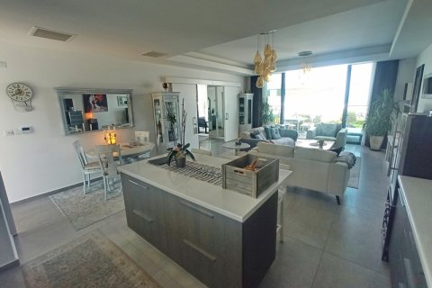 Продажа квартиры в Гирне, Северный Кипр 3+1, 133м2, №211825 – фото 4