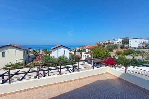 Продажа виллы  в Гирне, Северный Кипр 2+1, 80м2, №211822 – фото 30