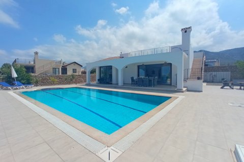 Продажа виллы  в Гирне, Северный Кипр 3+1, 110м2, №211819 – фото 2