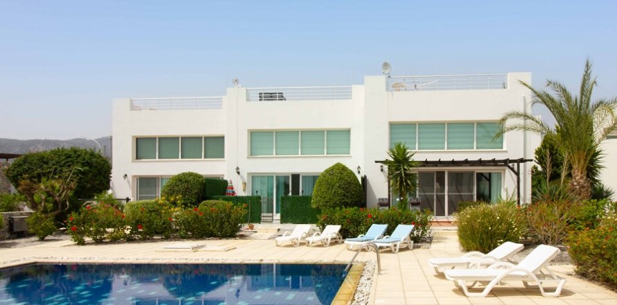 ویلا در  Girne ، ترکیه 3 خوابه ، 110 متر مربع.  شماره 211821