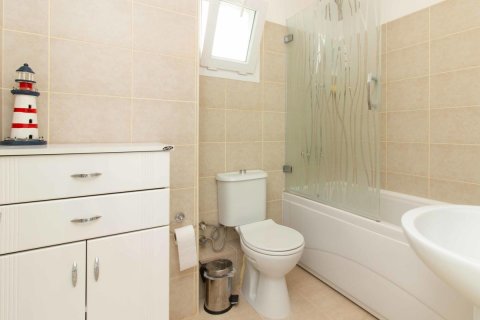 ویلا در  Girne ، ترکیه 3 خوابه ، 110 متر مربع.  شماره 211821 - 12