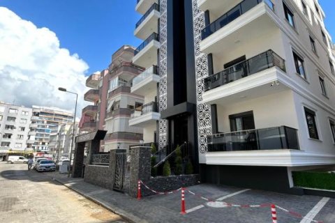 Wohnung  in Mahmutlar, Antalya, Türkei Nr. 228023