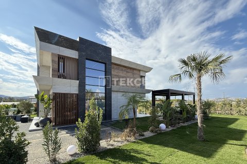 Villa  4+1  Milas, Muğla, Türkiye №221824 - 1