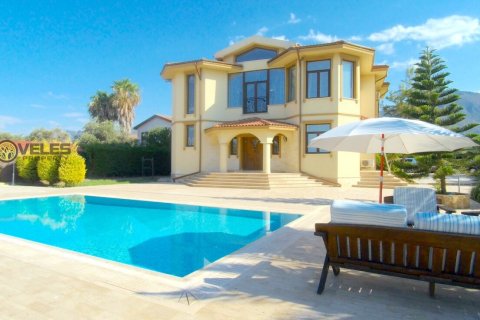 Продажа виллы  в Гирне, Северный Кипр 5+1, 420м2, №213894 – фото 8