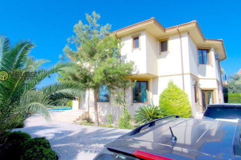 Продажа виллы  в Гирне, Северный Кипр 5+1, 420м2, №213894 – фото 4