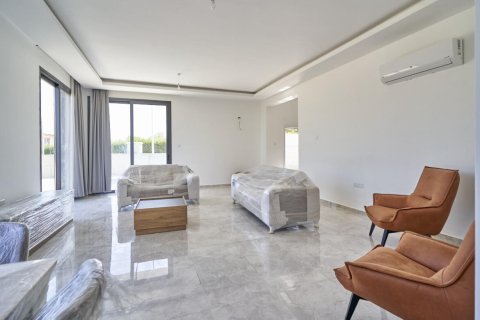 Продажа виллы  в Чаталкое, Гирне, Северный Кипр 4+1, №214616 – фото 12