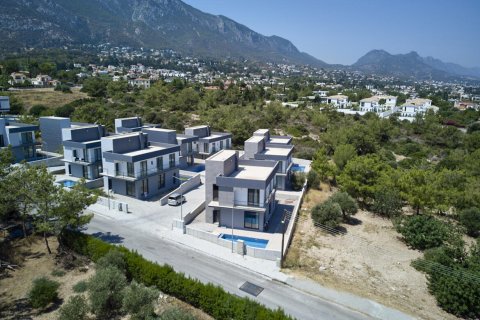 Продажа виллы  в Чаталкое, Гирне, Северный Кипр 4+1, №214616 – фото 2