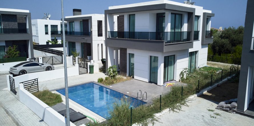 Вилла  3+1 в Озанкое, Гирне, Северный Кипр №214615