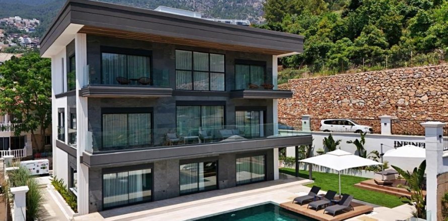 5+2 Villa  i Alanya, Antalya, Tyrkia Nr. 218725