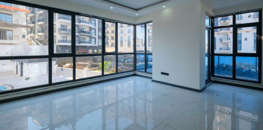 3+1 Lägenhet  i Mahmutlar, Antalya, Turkiet Nr. 218728