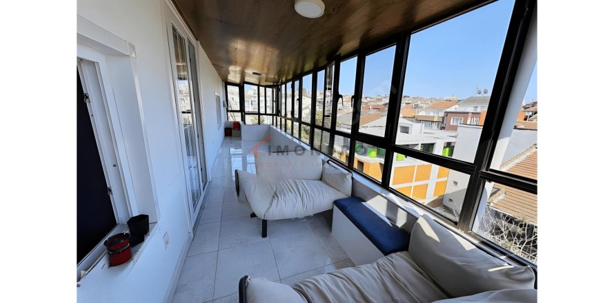 3+1 Apartment  in Fatih, Istanbul, Turkey No. 222343