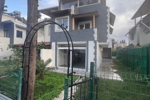 4+1 Villa  in Kargipinari, Mersin, Turkey No. 230689