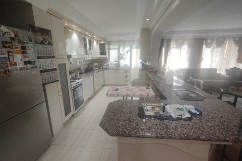 Продажа квартиры  в Анталье, Турция 3+1, 190м2, №223273 – фото 7